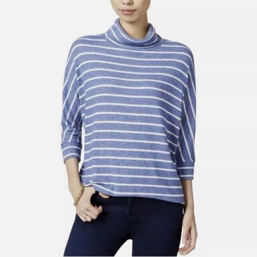 Maison Jules Pastel Blue Striped
Casual Sweater Size M New With Tag
